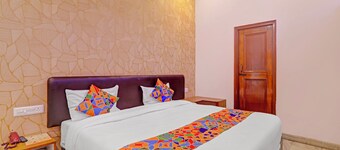 Fabhotel Anant