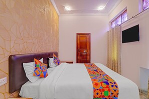 Premium Room | Egyptian cotton sheets, premium bedding, in-room safe, free WiFi
