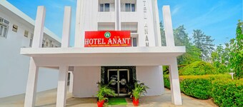 Fabhotel Anant