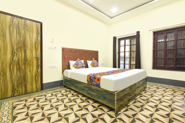 Deluxe Room | Egyptian cotton sheets, premium bedding, in-room safe, free WiFi