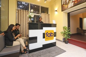 Reception - Fabhotel Kgf 2 (Kolkata)