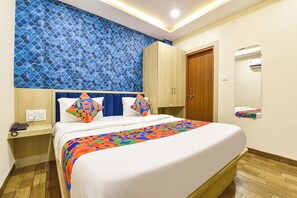 Egyptian cotton sheets, premium bedding, in-room safe, free WiFi - Fabhotel Bhavna Palace (Indore)