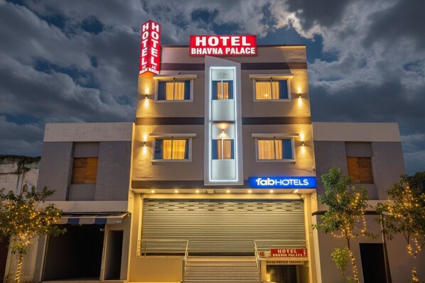 Exterior - Fabhotel Bhavna Palace (Indore)