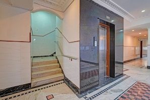 Elevator