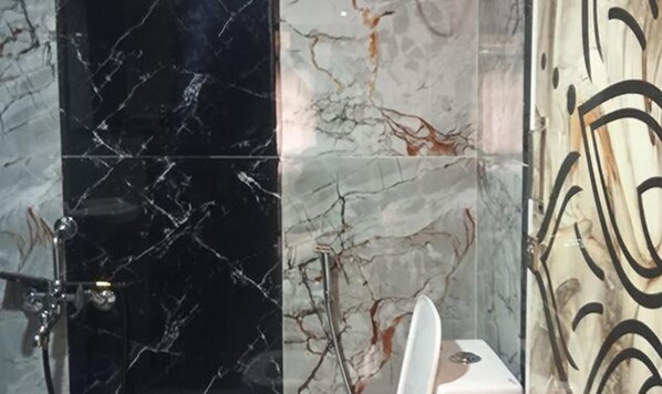 Bathroom - Fabhotel Arya Baner (Pune)