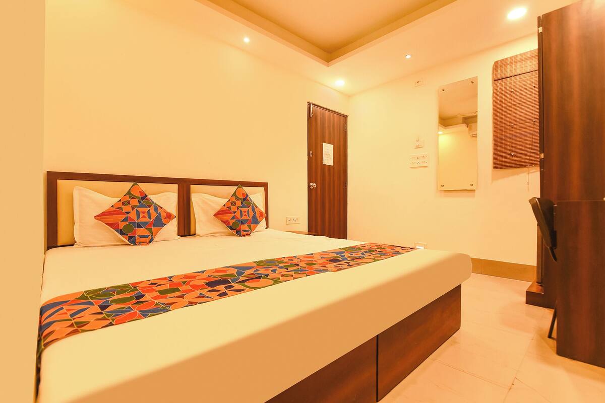 Deluxe Room | Egyptian cotton sheets, premium bedding, in-room safe, free WiFi