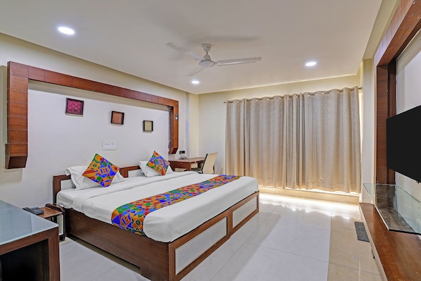 Deluxe Room | Egyptian cotton sheets, premium bedding, in-room safe, free WiFi