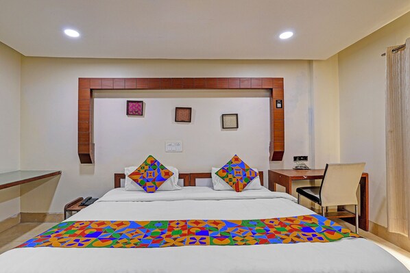 Deluxe Room | Egyptian cotton sheets, premium bedding, in-room safe, free WiFi