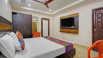 Deluxe Room | Egyptian cotton sheets, premium bedding, in-room safe, free WiFi