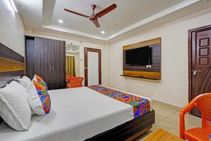 Deluxe Room | Egyptian cotton sheets, premium bedding, in-room safe, free WiFi