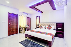 Deluxe Room | Egyptian cotton sheets, premium bedding, in-room safe, free WiFi - Fabhotel Ar Daffodil Inn (Bangalore)