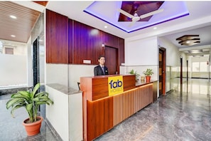 Reception - FabHotel AR Daffodil Inn - Global Village (Bangalore)