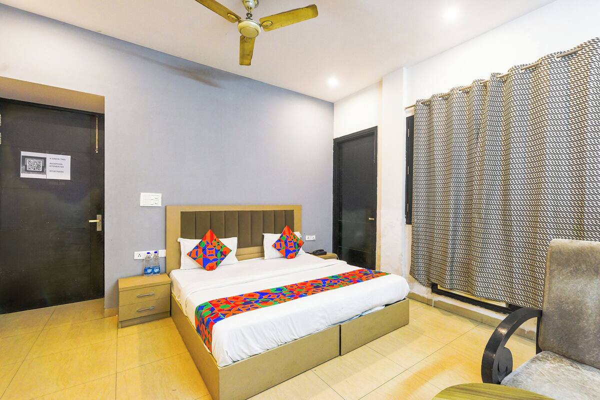 Premium Room | Egyptian cotton sheets, premium bedding, in-room safe, free WiFi