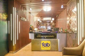 Reception - Fabhotel Elegant Stay (New Delhi)