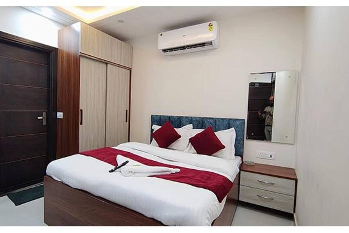Deluxe Room | Egyptian cotton sheets, premium bedding, in-room safe, free WiFi
