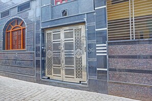 Entrada de la propiedad