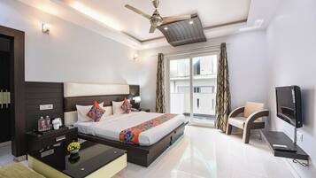 Lakens van Egyptisch katoen, luxe beddengoed, een kluis op de kamer