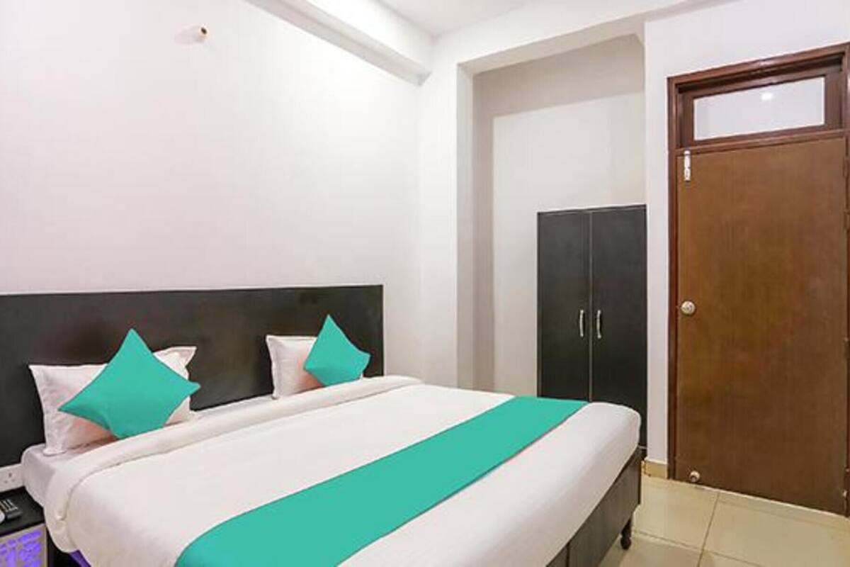 Deluxe Room | Egyptian cotton sheets, premium bedding, in-room safe, free WiFi