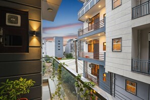 Balcony - Fabhotel Coco Tree (Gurugram)