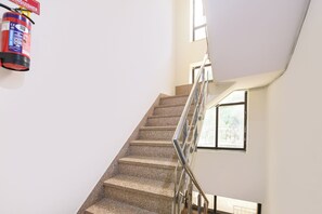 Lobby - Fabhotel Golf Luxury (Gurugram)