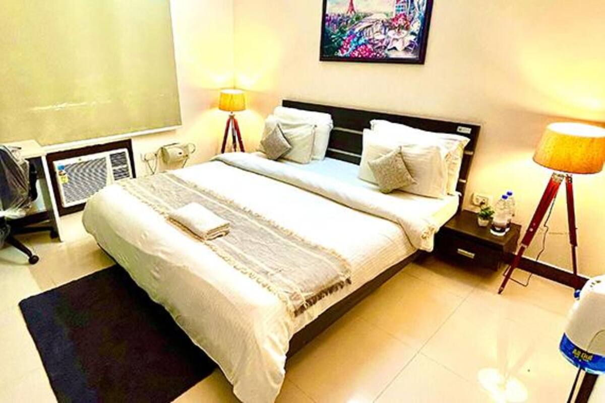 Deluxe Room | Egyptian cotton sheets, premium bedding, in-room safe, free WiFi