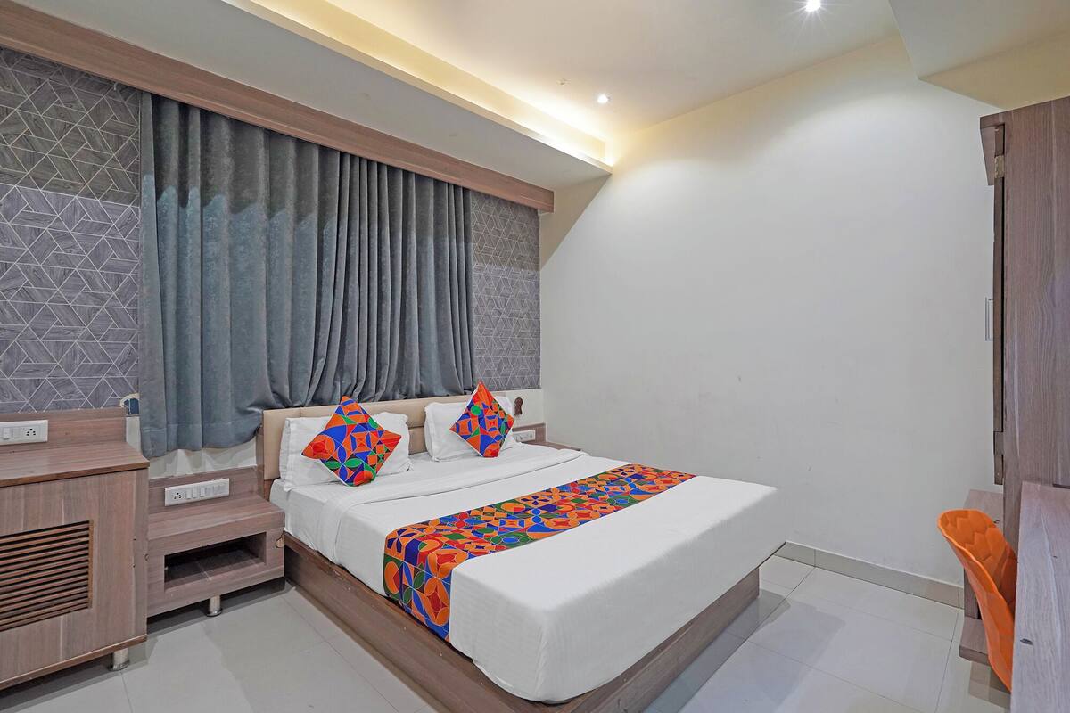 Deluxe Room | Egyptian cotton sheets, premium bedding, in-room safe, free WiFi