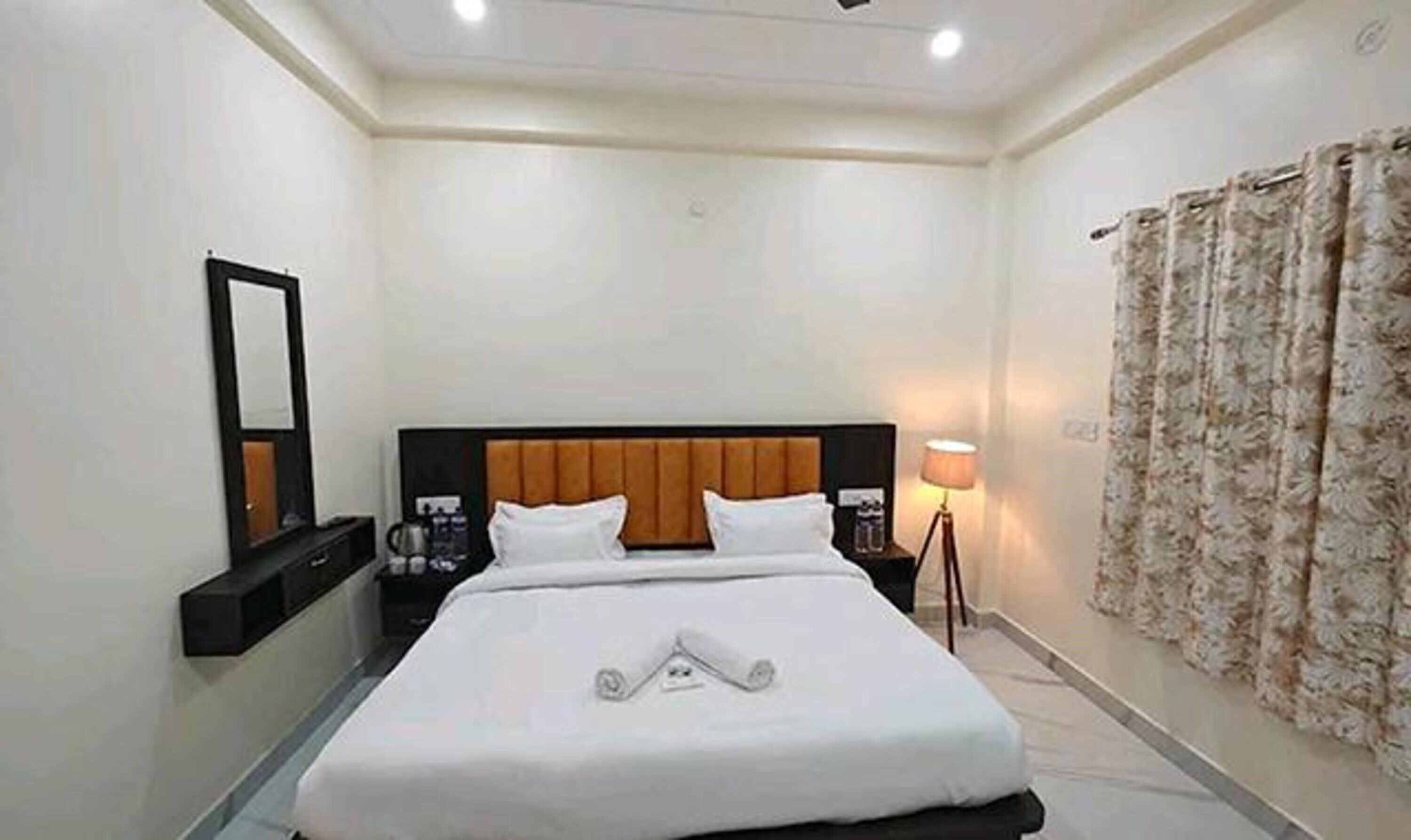 Deluxe kamer | Lakens van Egyptisch katoen, luxe beddengoed, een kluis op de kamer