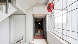 Pintu masuk interior