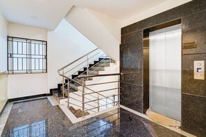 Elevator - Fabhotel Royal Regalia Inn (Bangalore)
