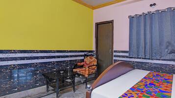 Egyptian cotton sheets, premium bedding, in-room safe, free WiFi