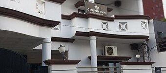 Fabhotel Crown Inn