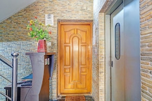 Lobby - Fabhotel Blue Moon Residency (Chennai)