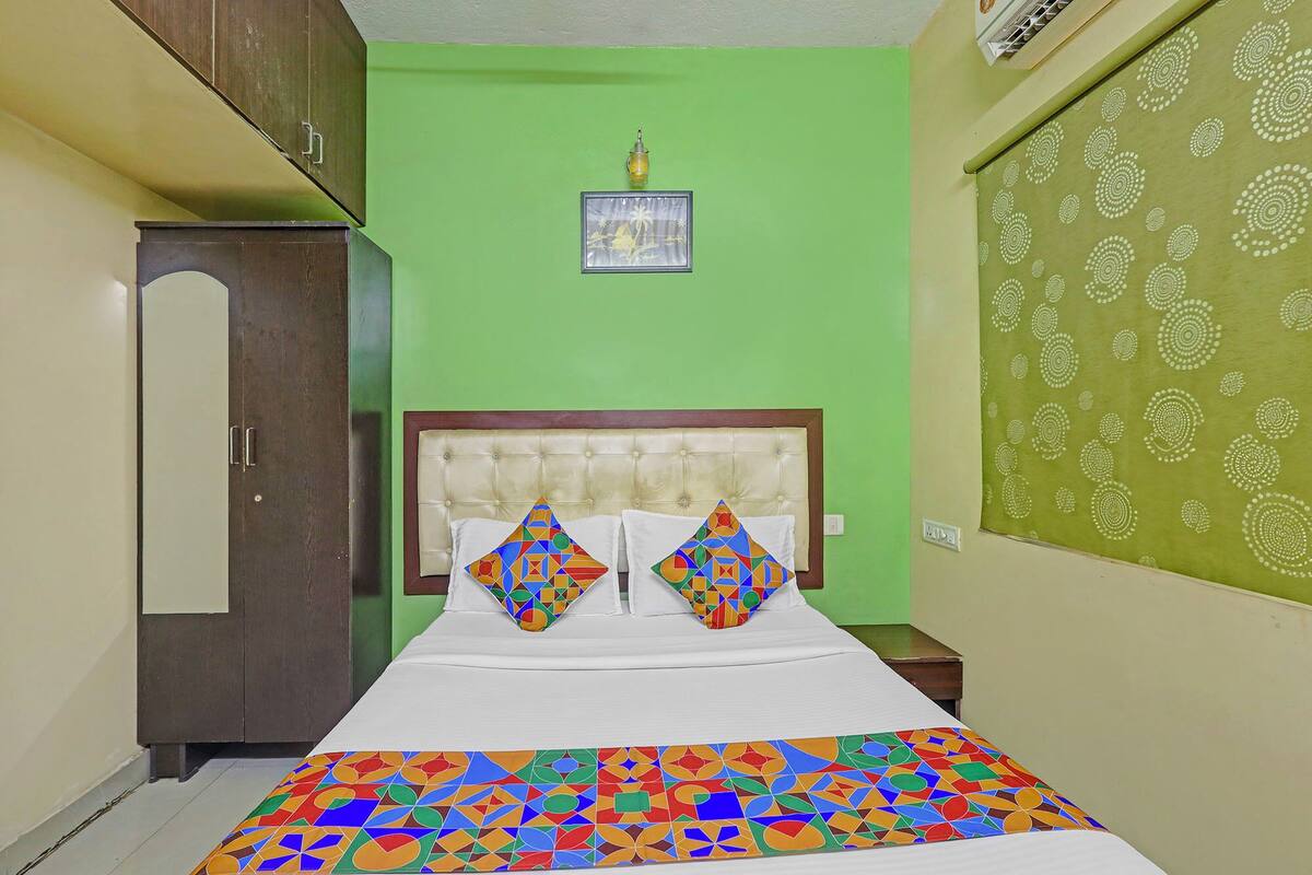 Deluxe Room | Egyptian cotton sheets, premium bedding, in-room safe, free WiFi