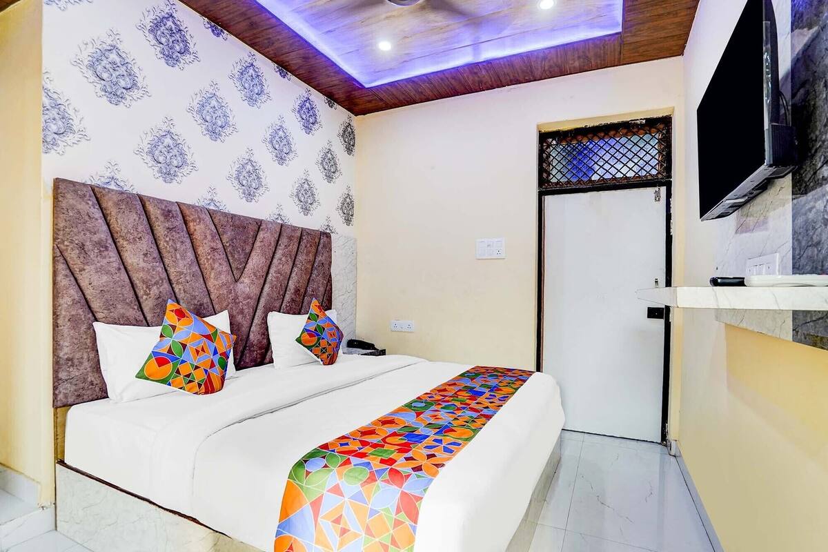 Deluxe Room | Egyptian cotton sheets, premium bedding, in-room safe, free WiFi