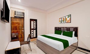 Egyptian cotton sheets, premium bedding, in-room safe, free WiFi
