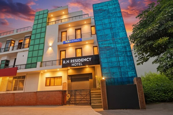 Front of property - Fabhotel Rn Residency (Ghaziabad)