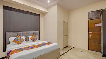 Egyptian cotton sheets, premium bedding, in-room safe, free WiFi