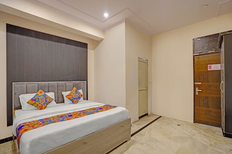 Deluxe Room | Egyptian cotton sheets, premium bedding, in-room safe, free WiFi