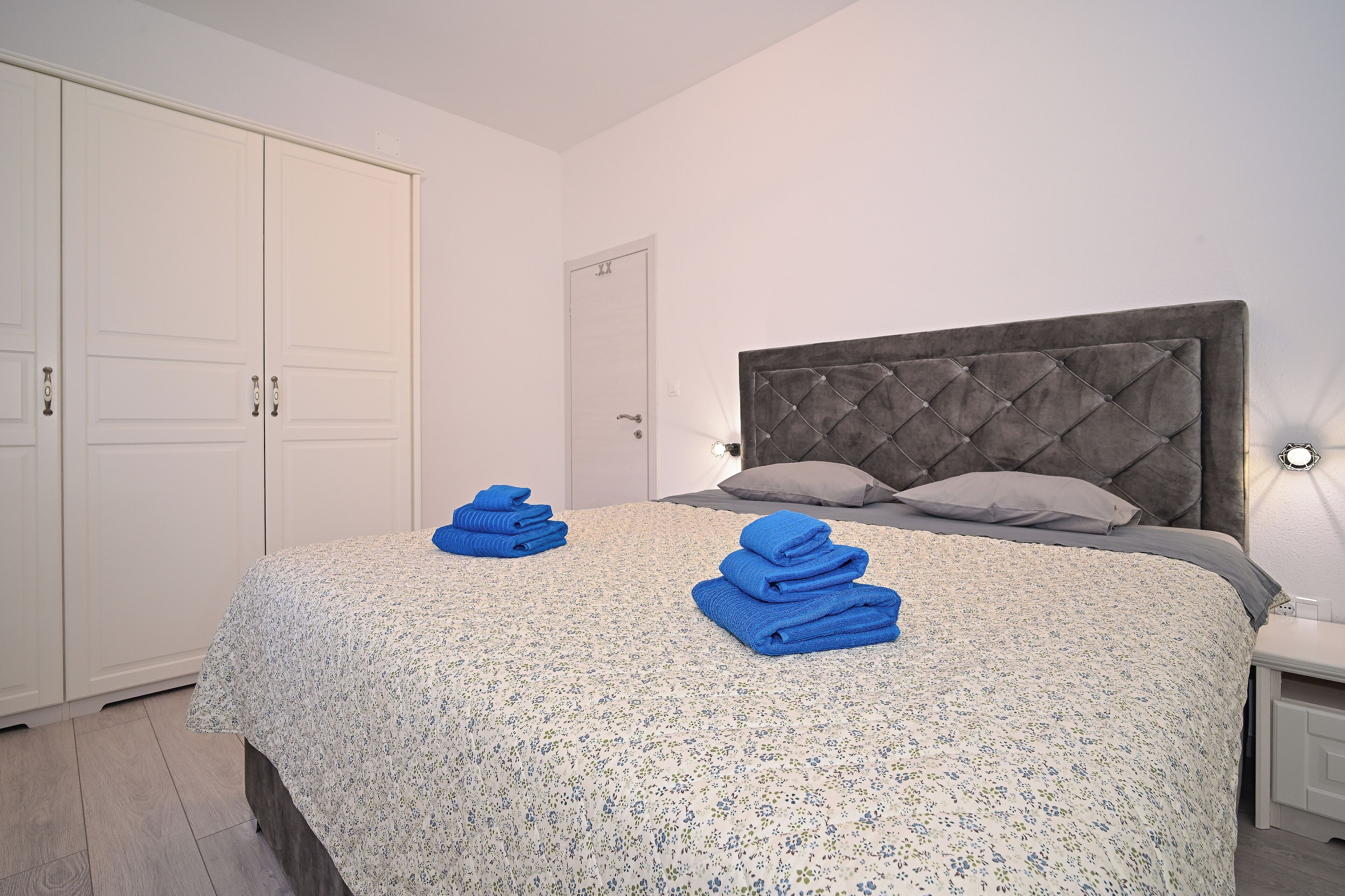 Apartment | Iron/ironing board, free WiFi, bed sheets