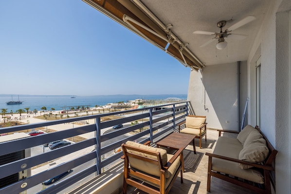 Deluxe Apartment | Balcony view