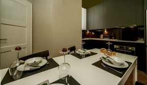 Dining room - Green, Deluxe Two Bedroom Suite (Split)