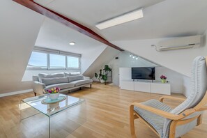 Apartment | Living area