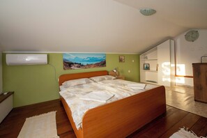 ハウス | WiFi (無料)、ベッドシーツ