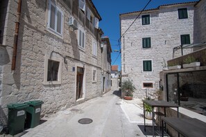Exterior - Kira, One Bedroom Apartment In Old Town (Split)