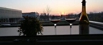 Lola Suite, One Bedroom Place With Free Parking