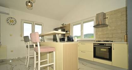 Villa Bravic 4*, Nature Home With Pool Near Split