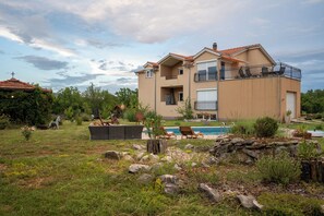 Exterior - Villa Bravic 4*, Nature Home With Pool Near Split (Dicmo)