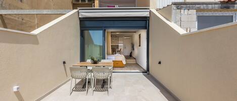 Deluxe Studio | Terrace/patio