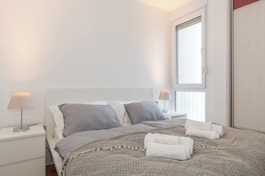 Apartment | Desk, cribs/infant beds, free WiFi, bed sheets