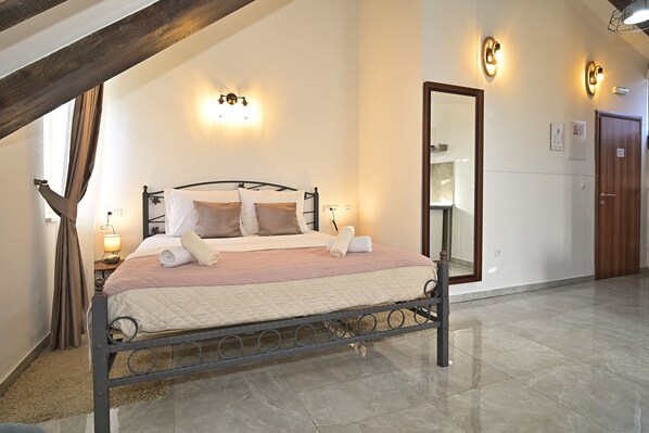 Iron/ironing board, cots/infant beds, free WiFi, bed sheets - Briscola & Tressette (Split)